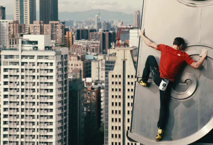 赤手獨攀台北 101：直播 | 評價 8/10  | awwrated