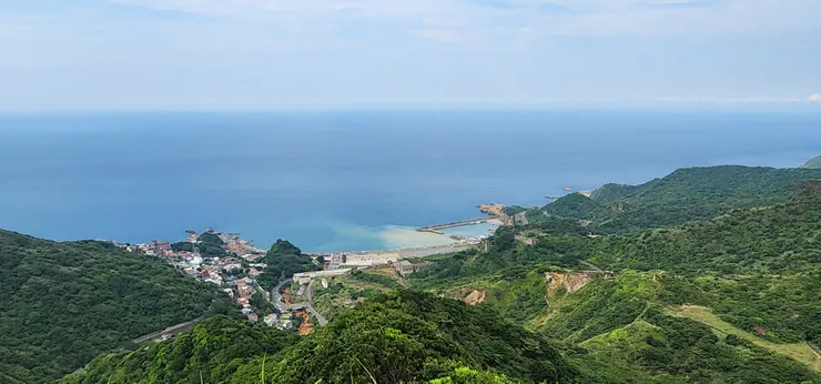 報時山上，遠眺陰陽海