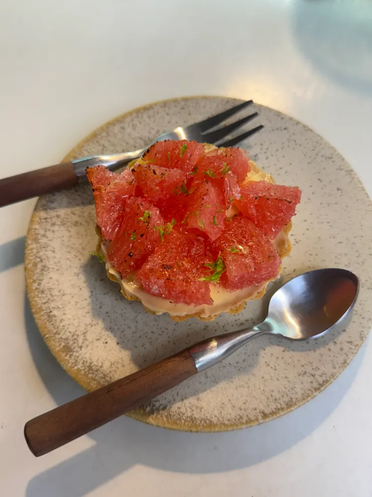 炙燒葡萄柚卡士達塔