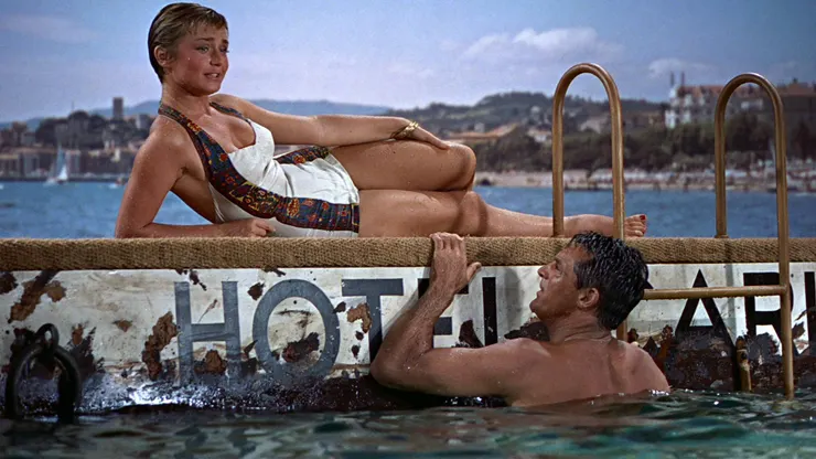 Robie前同夥的女兒Danielle非常心儀他，卻也對Robie產生懷疑