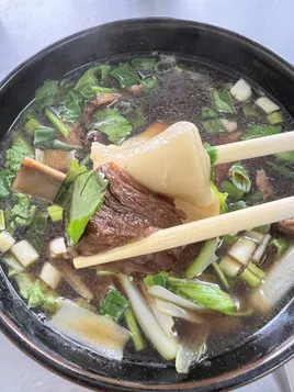 北方樓 牛羊肉麵的羊排皮蛋麵