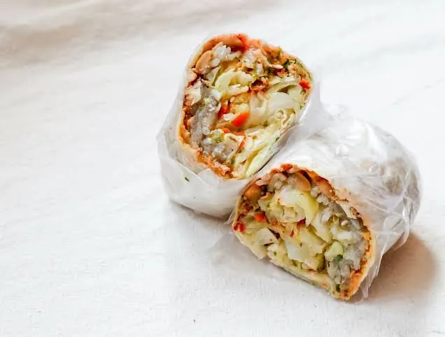 滿滿美味的潤餅（圖片截圖於網路）