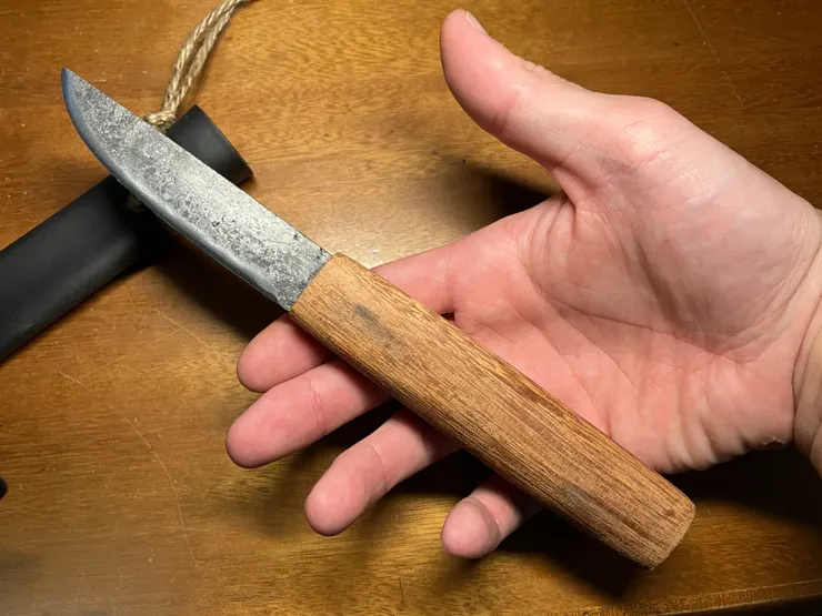 這次的目標作品：木柄小刀！