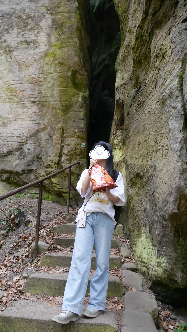 我朋友又開始會笑了。