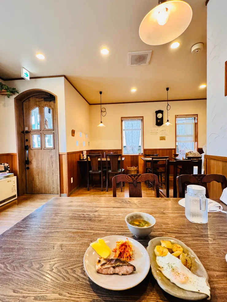 民宿價格實惠，還可以加選附早餐和晚餐的方案