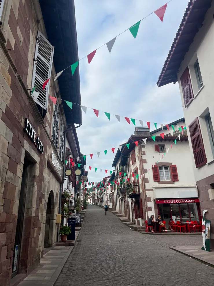 前方發現其他朝聖者