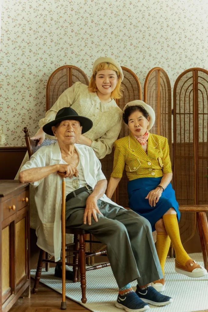 台南最酷的全家福攝影師｜連阿公阿嬤都拍得開懷大笑｜化妝寫真加