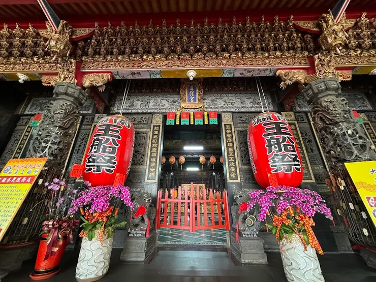 精緻的石獅、龍柱、浮雕(圖片截圖於網路)