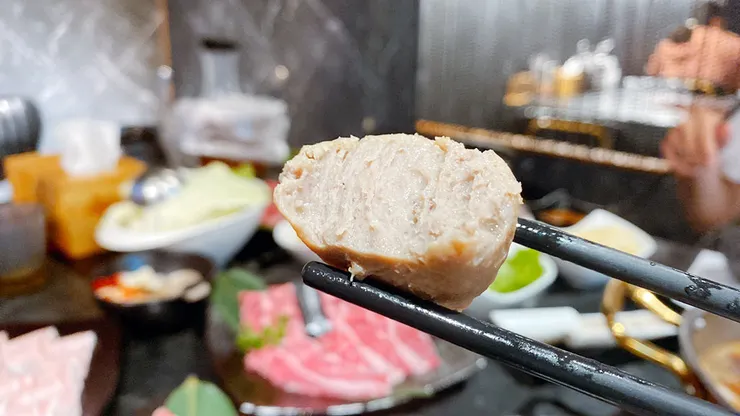 【武鶴和牛火鍋-吉林總店】A5和牛吃到飽、鱈場蟹腳吃到飽,送波士頓龍蝦│台北火鍋吃到飽推薦