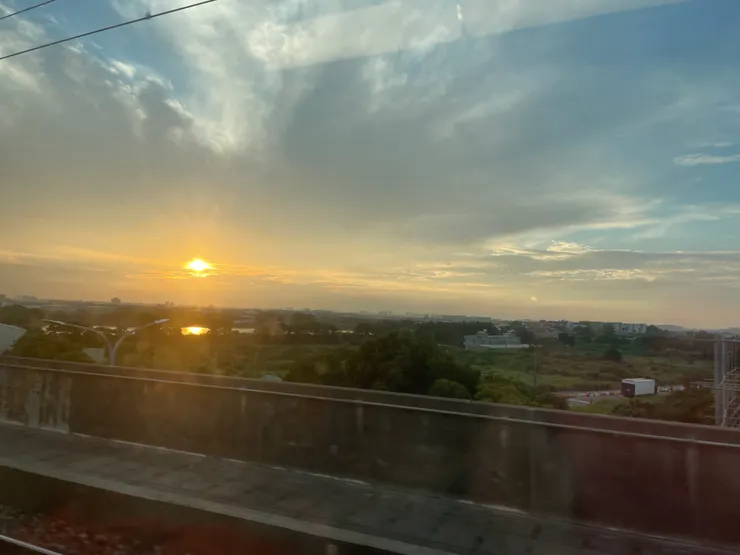 美麗的夕陽陪伴我寫下一篇又一篇