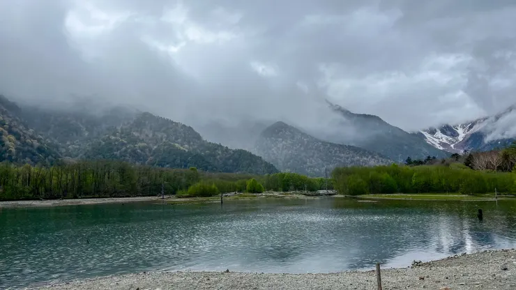 不管從哪個角度，上高地都很美，這裡是大正池。