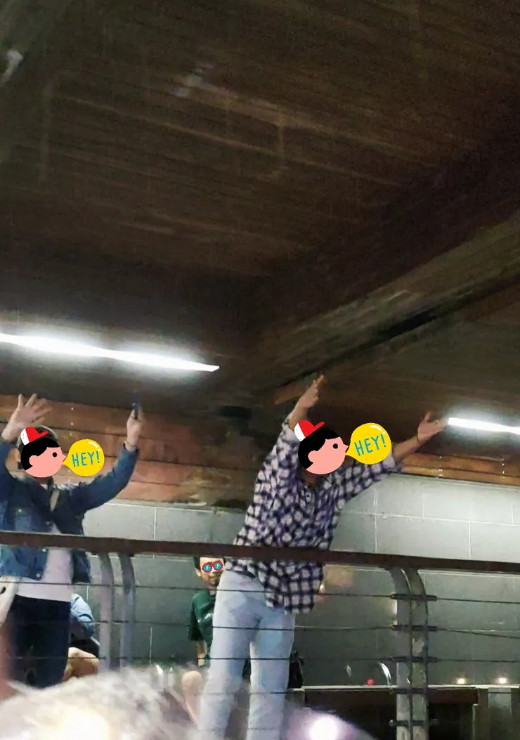 #熱情歡呼的路人