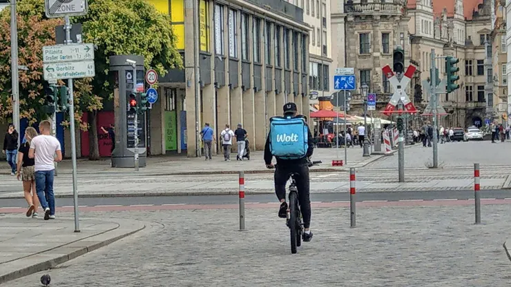這邊外送只看過用自行車送