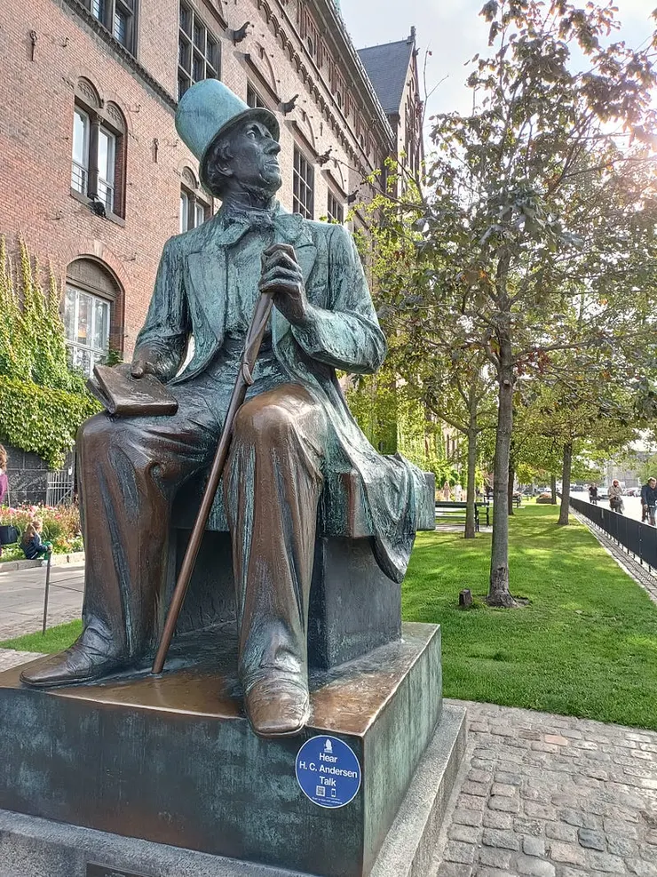 安徒生雕像