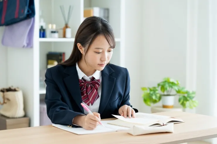 明天有考試 (圖片來自Photo-ac)