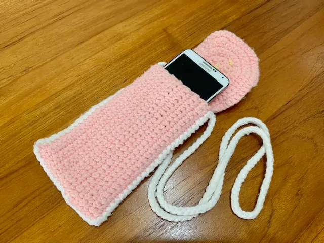 請老機來當個模特兒，新機正在拍這張照片。