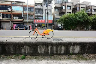 左：新竹へ&nbsp;