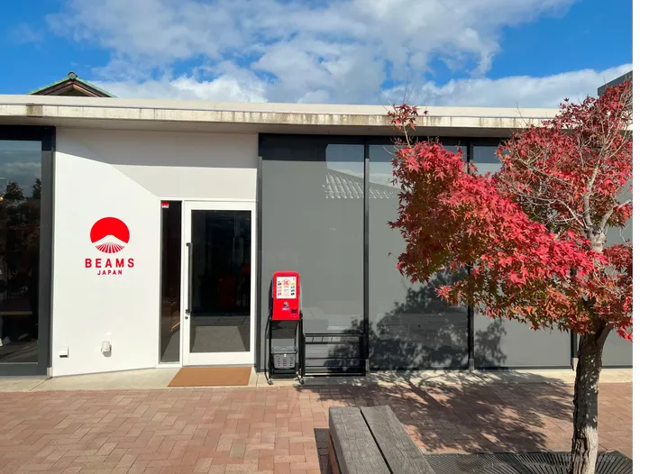 出雲大社前站旁的beams門口