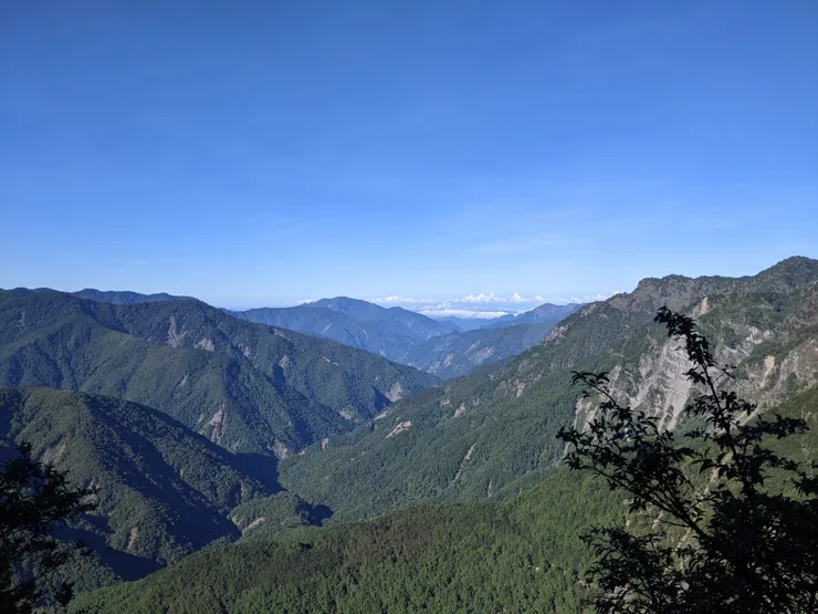 天氣晴朗沿途風景秀麗