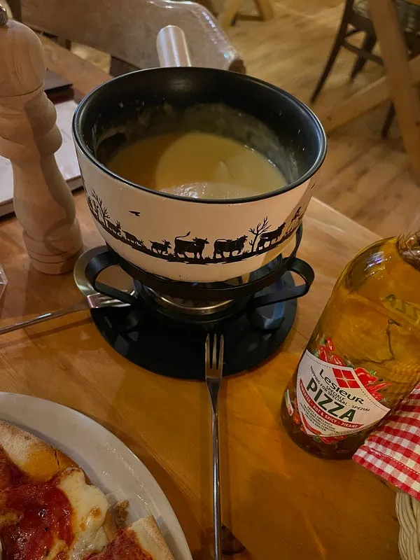 不點會後悔，點了更後悔的瑞士起士鍋