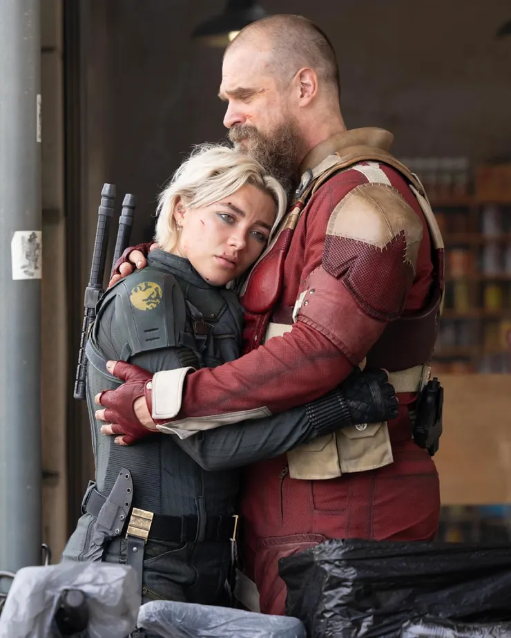 葉蓮娜與紅色衛兵相擁花絮