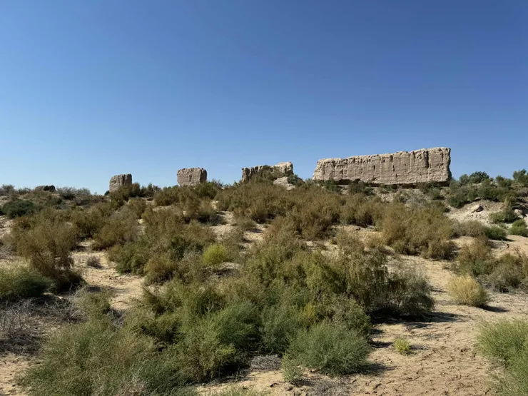 更比第一座古堡明顯的城牆