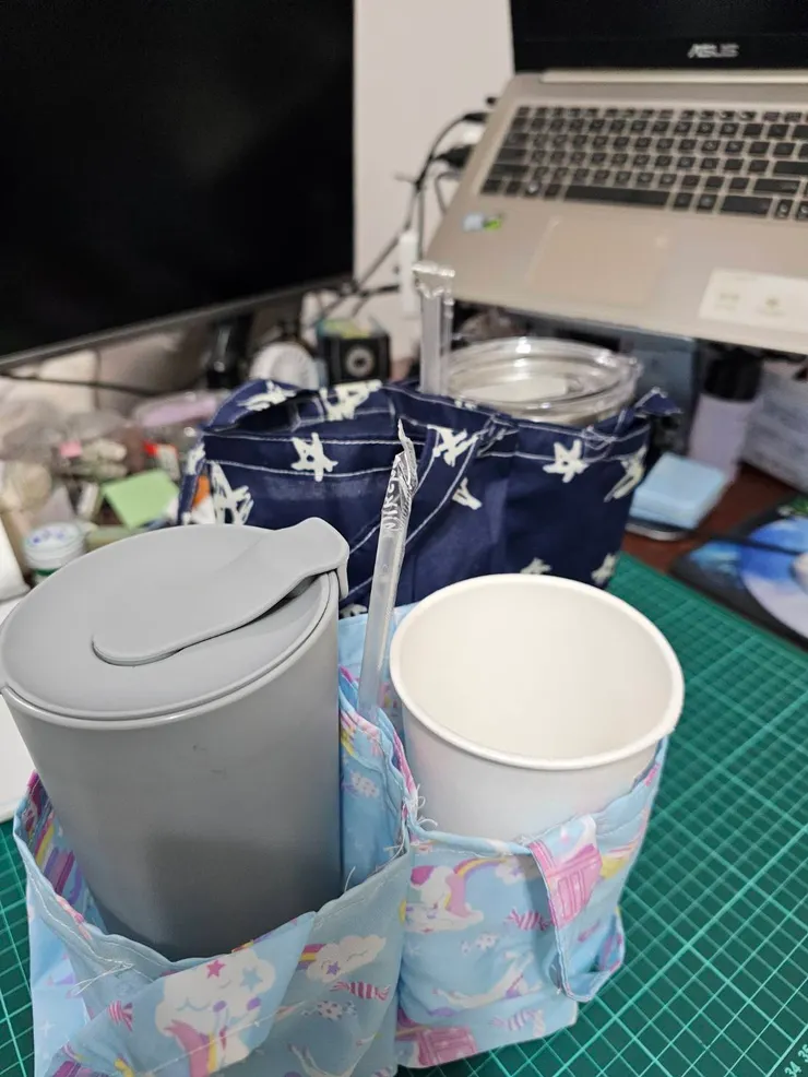 中間可以放吸管