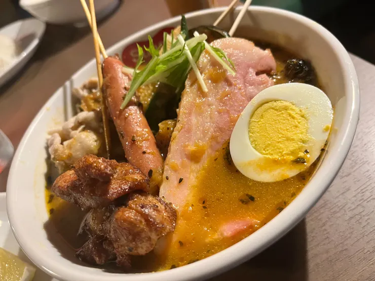 是很豐盛彭湃沒錯…