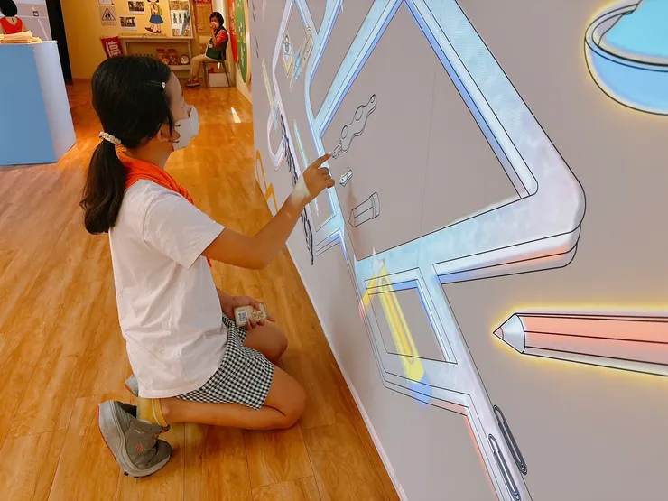 台南市兒童科學館參觀時空旅行主題展:上華蒙特梭利實驗教育機構的AI科技探索之旅