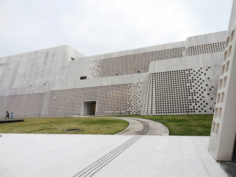 荒島彡彡，毛利嶼