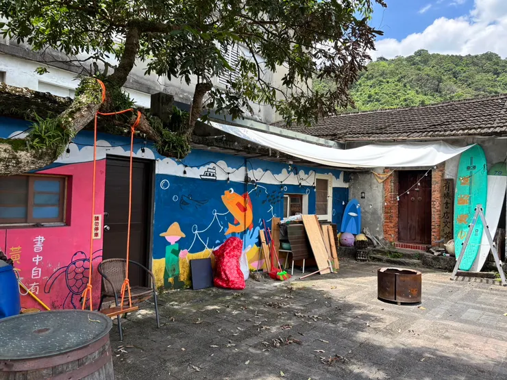 位於海邊的一間小書店，再會囉～