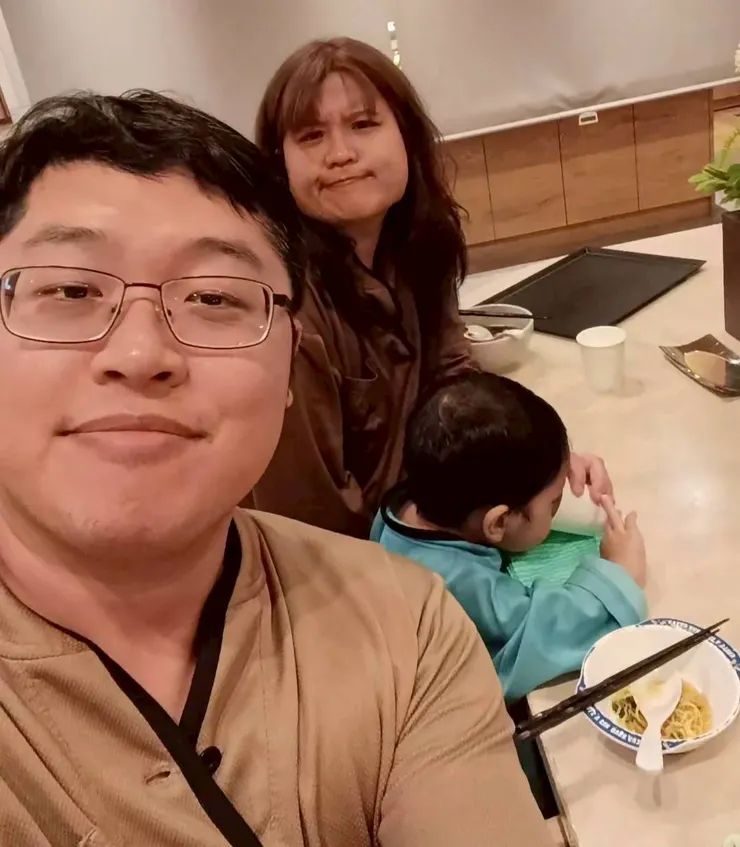 珍豬吃飽就在搗蛋😅