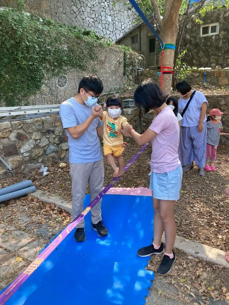 這個家有爸媽的左右支柱，充滿安全感