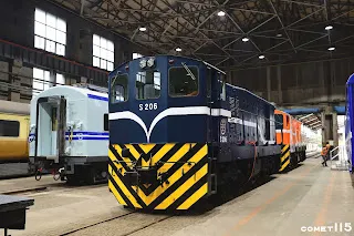 除了乘車體驗，客車工場收納的館藏車也是一大看點