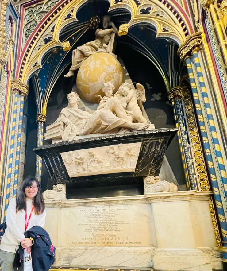 西敏寺裡牛頓長眠之處