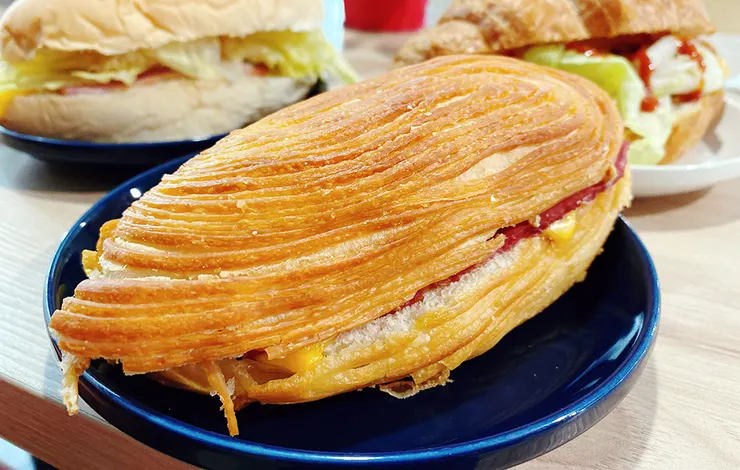 三重可集咖啡（集英店）咖啡/三重咖啡廳推薦/三重下午茶