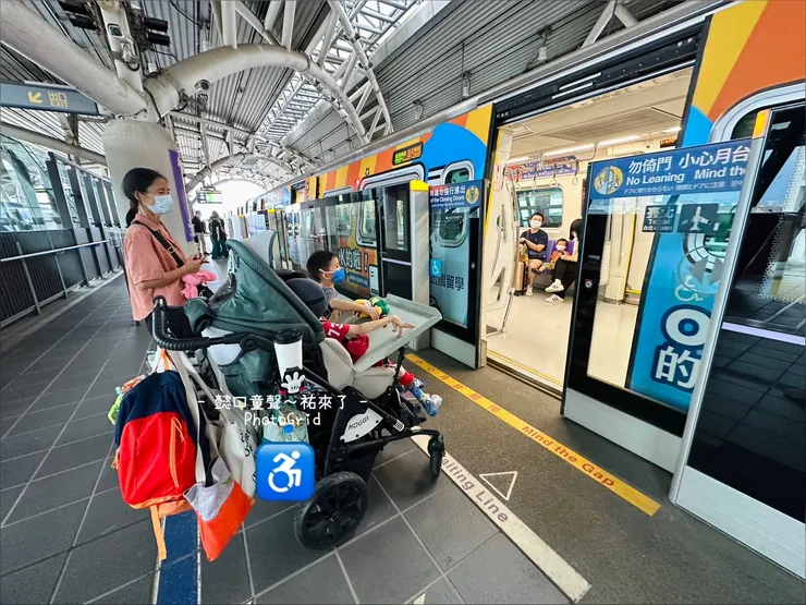 每一班次都有好幾處無障礙車廂，由這搭乘才有輪椅空間。