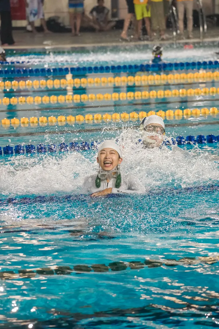 拿到白牌的瞬間