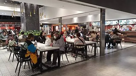 [異國美食]令人噴香的一碗新加坡樂天餐飲集團來的拉麵，集合鮮