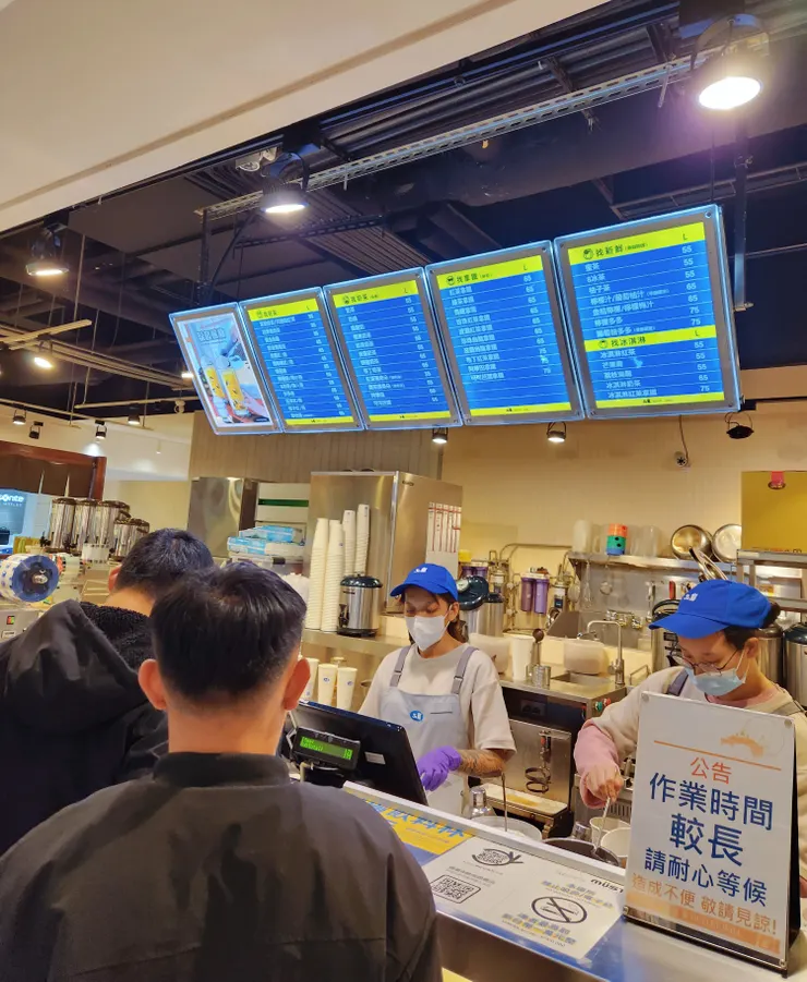 50嵐到哪都需要排隊，人潮永遠不會少