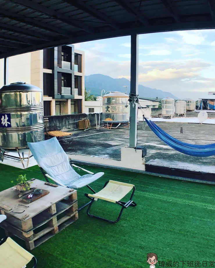 頂樓提供了躺椅及吊床 非常的chill