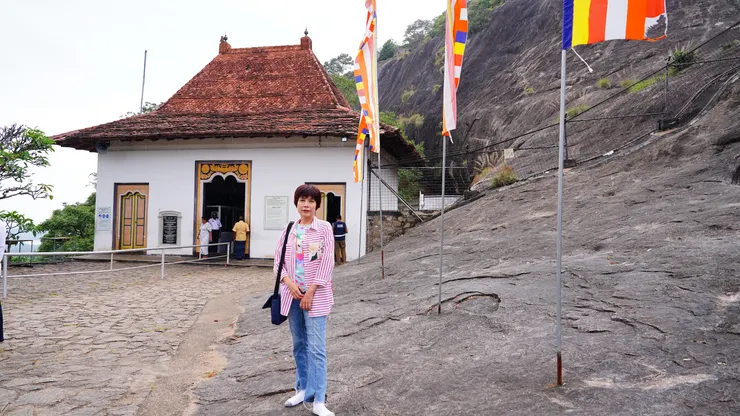 入口處在欄杆處