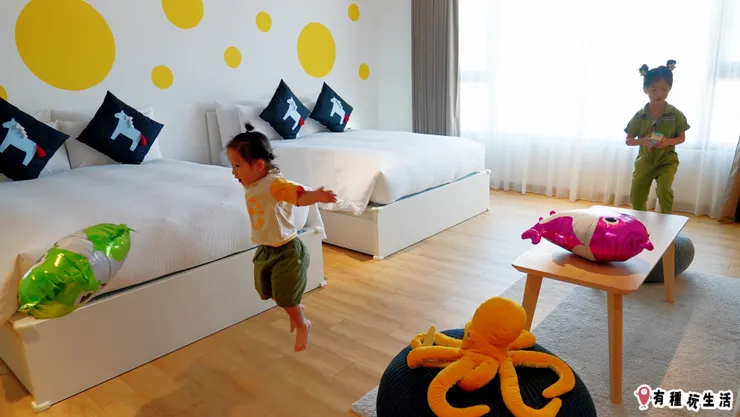 蹦比開心到可以飛起來