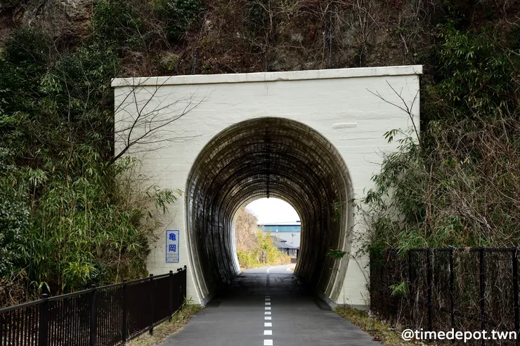龜岡隧道南口