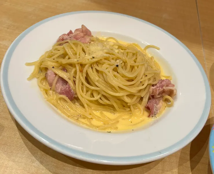 奶酪培根義大利麵