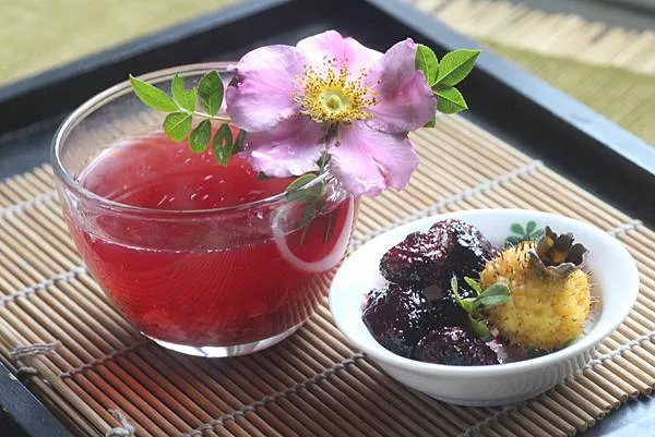 刺梨果茶與 刺梨蜜餞