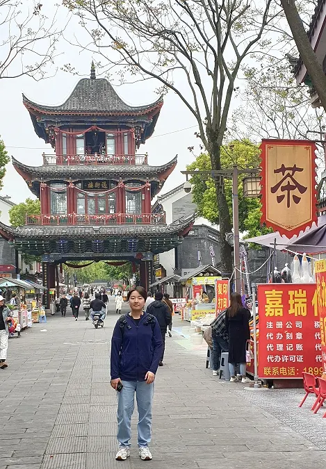 長壽古鎮入口處深具特色的古建築