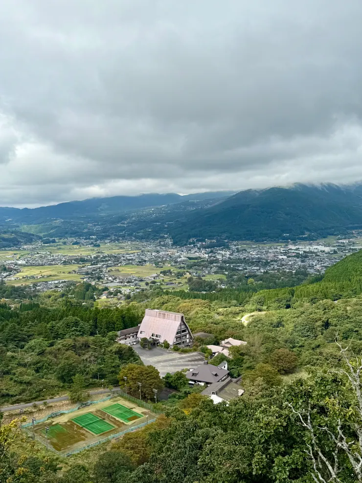 由布院盆地全景