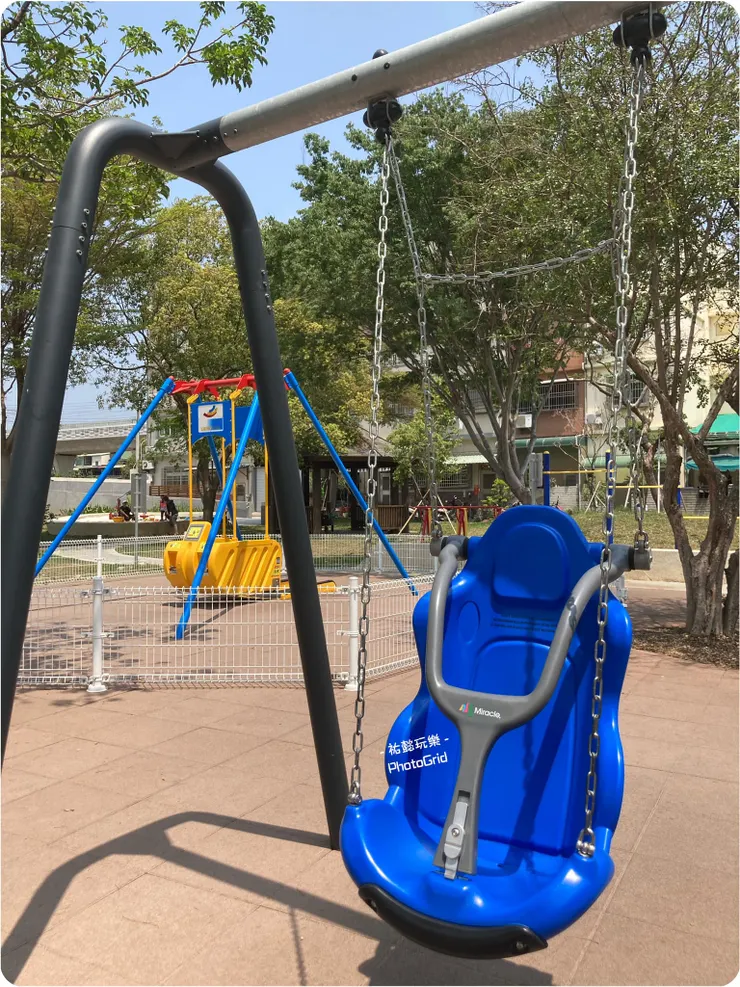 都是適合行動不便族群的共融設施。