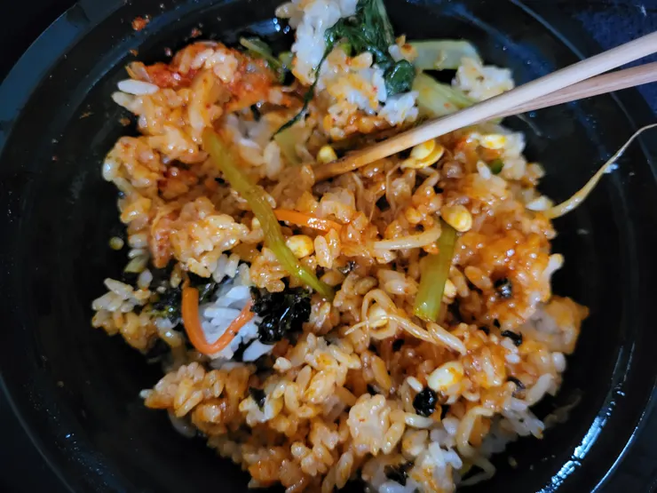 整碗飯都紅紅的了😋😋